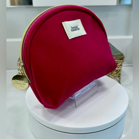 Le Mini Macaron Magenta Velour Makeup/Cosmetics Bag - EUC - Picture 3 of 13